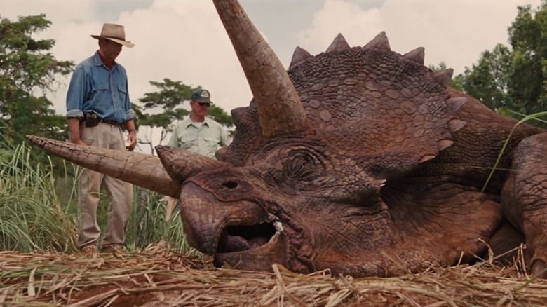 - top 10 coolest dinosaurs in the jurassic park (& world) movies