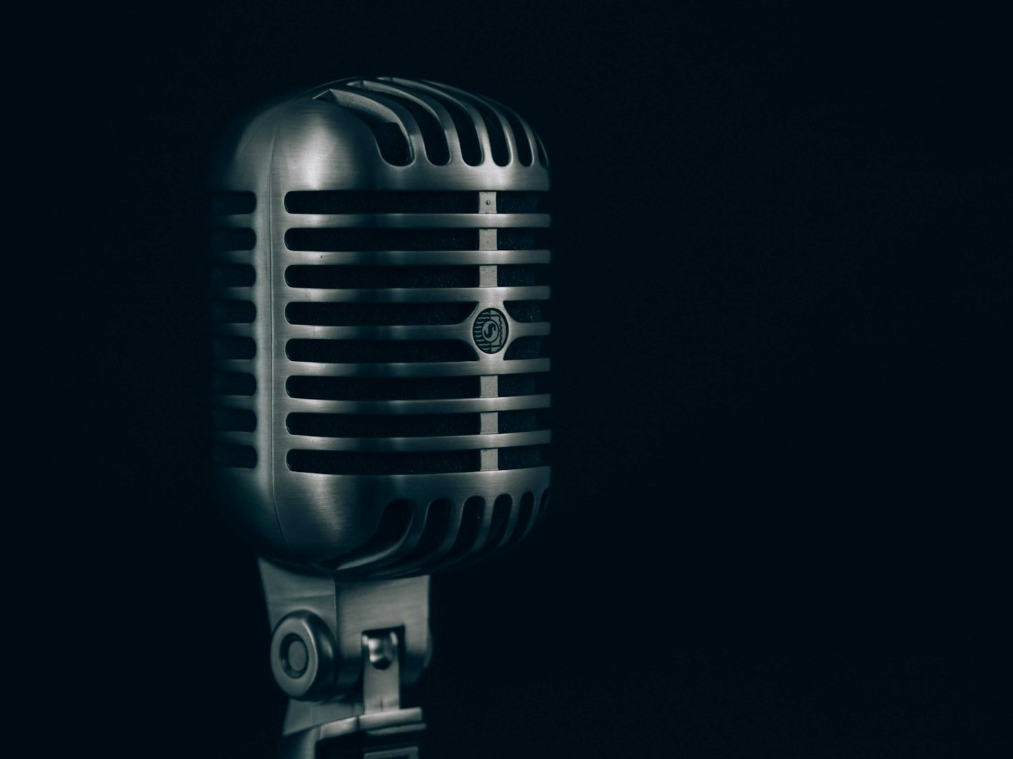 Building a Loyal Podcast Audience: Strategies and Insights